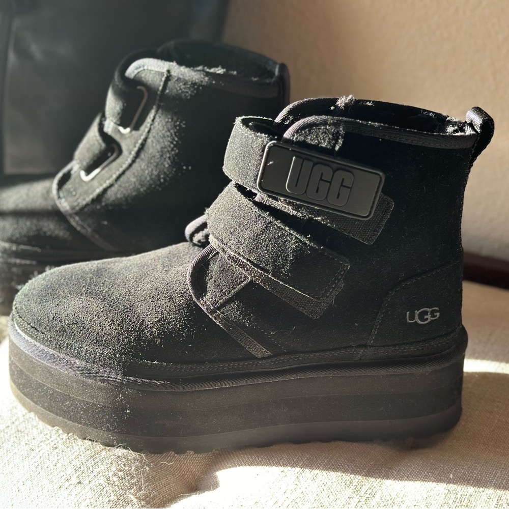 💖🖤💖UGG PLATFORM NEUMEL~size10🖤💖🖤